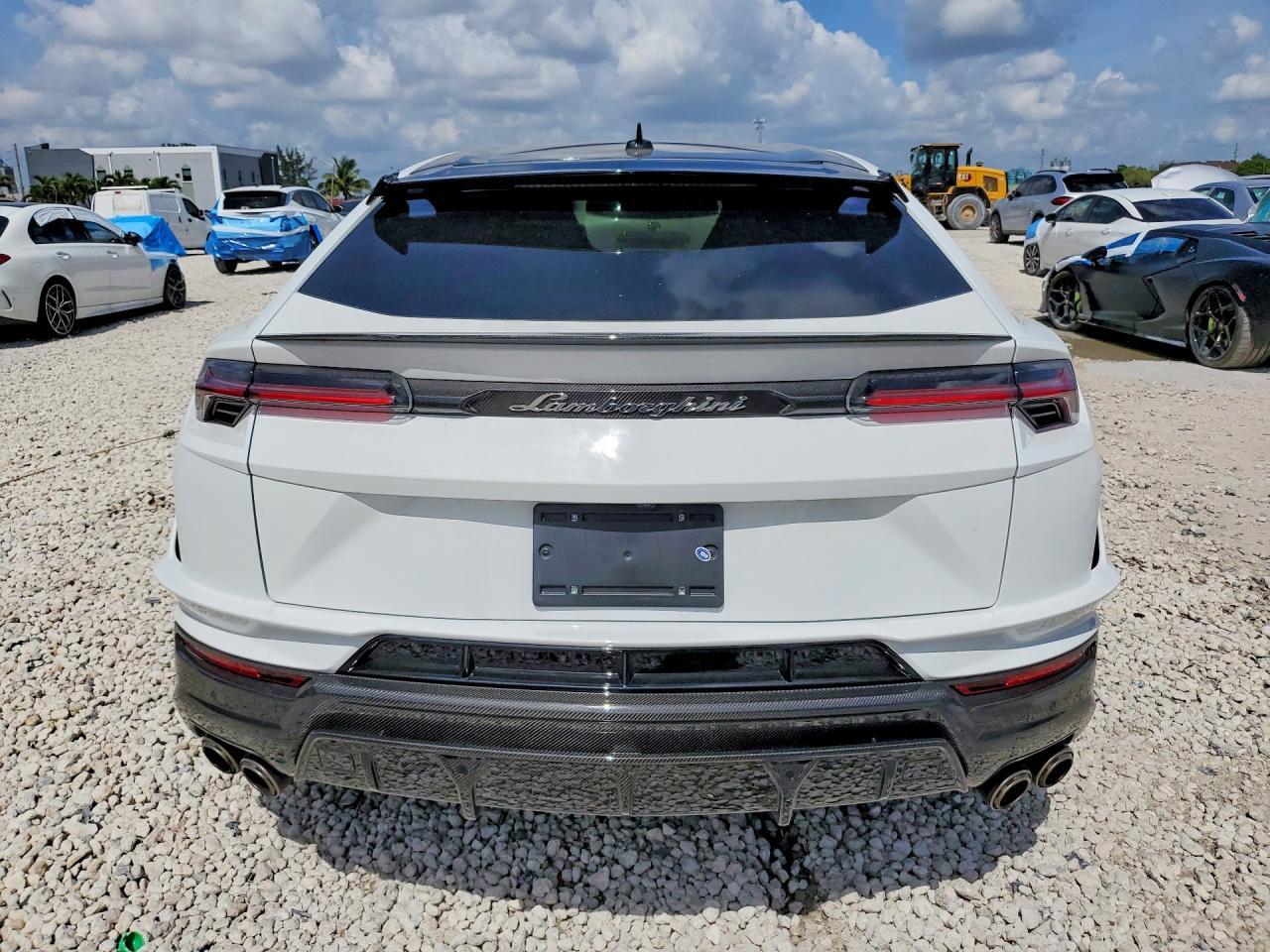 2024 Lamborghini Urus Performante - zdjęcie 6