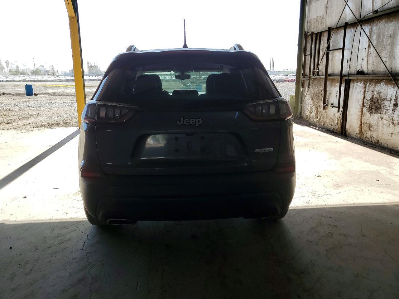 2019 Jeep Cherokee Latitude Plus - zdjęcie 6