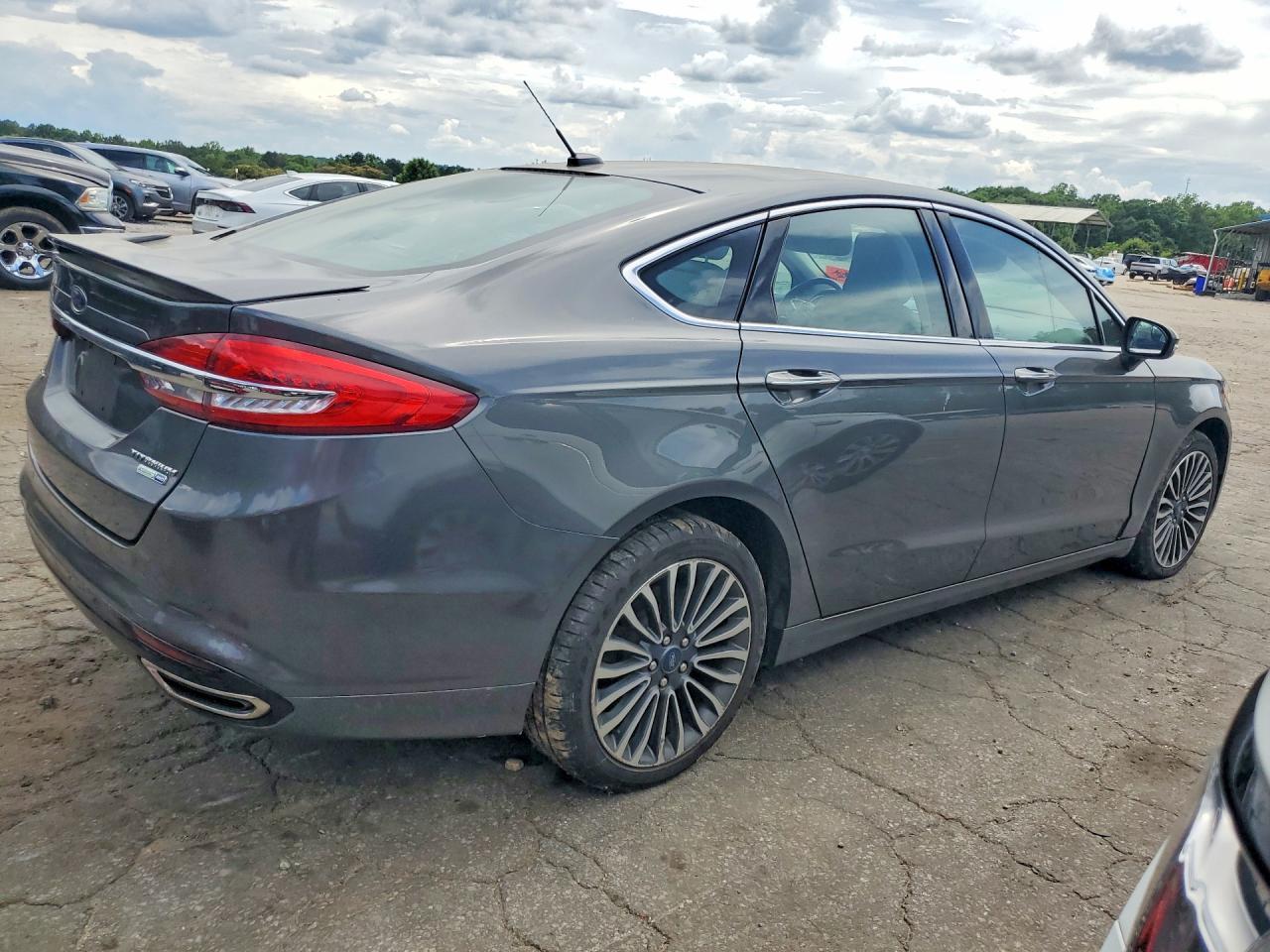 2018 Ford Fusion Titanium - zdjęcie 3