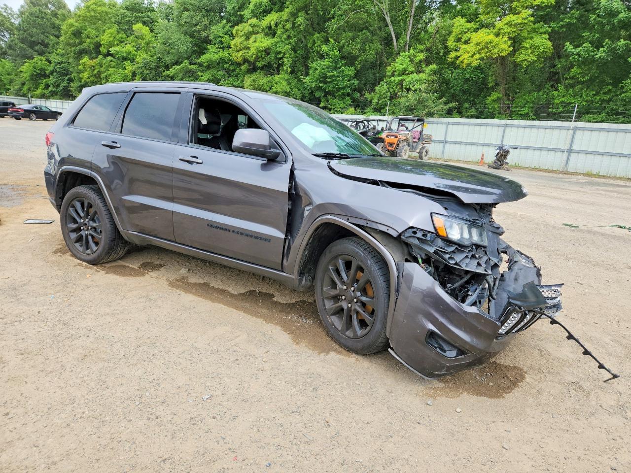 2017 Jeep Grand Cherokee Laredo - zdjęcie 4
