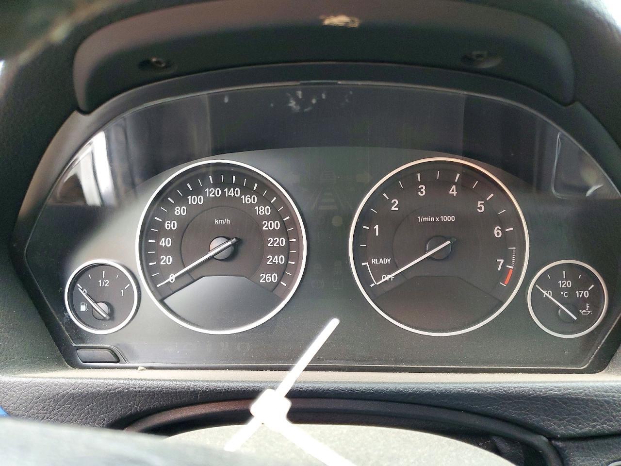 2013 BMW 320 I xDrive - zdjęcie 9