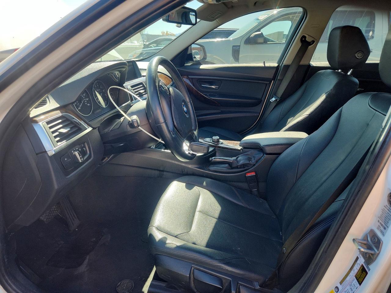 2017 BMW 320 I - zdjęcie 7