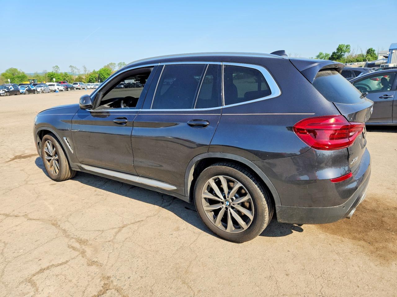 2019 BMW X3 xDrive30I - zdjęcie 2