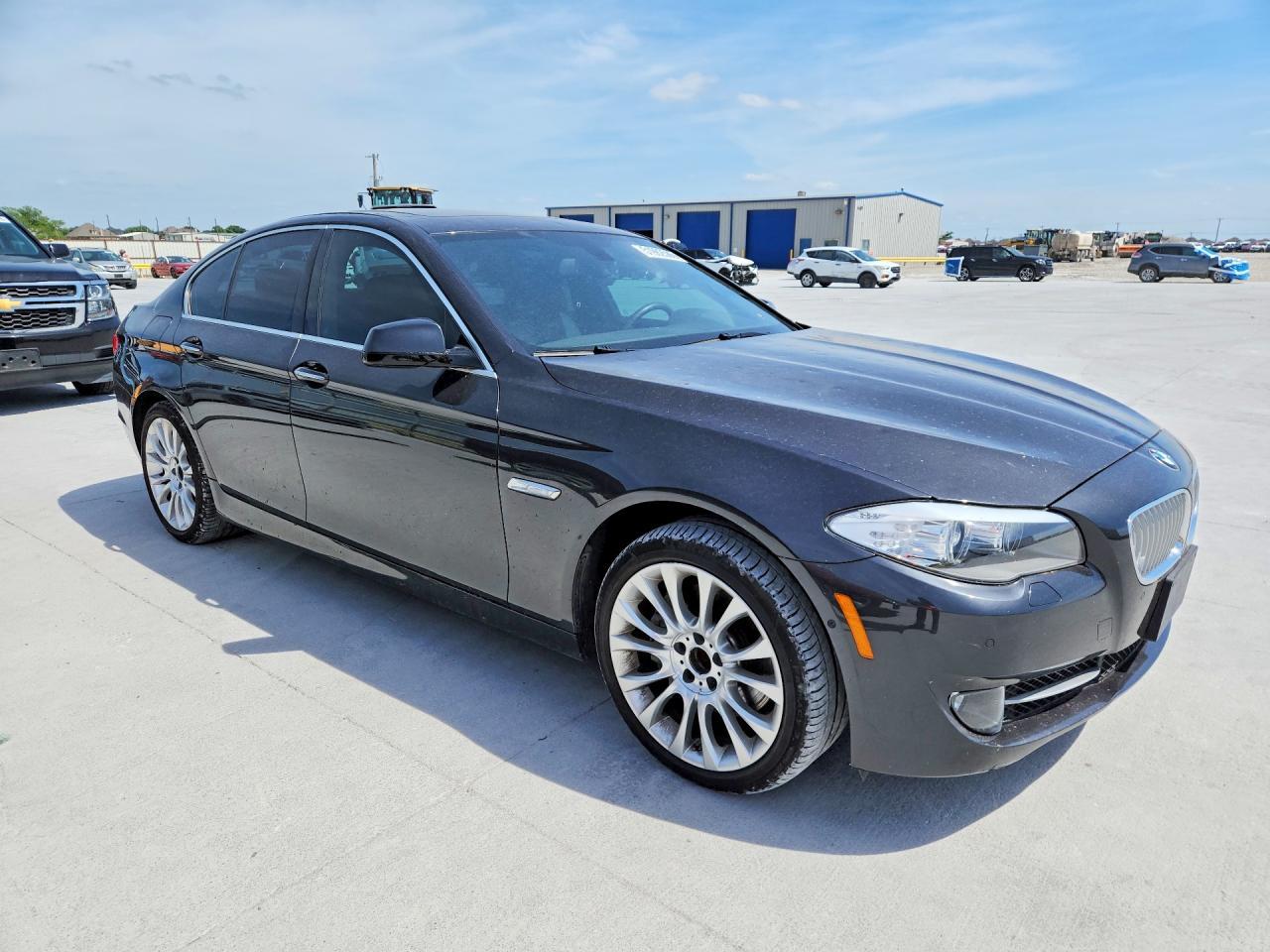 2013 BMW 550 - zdjęcie 4
