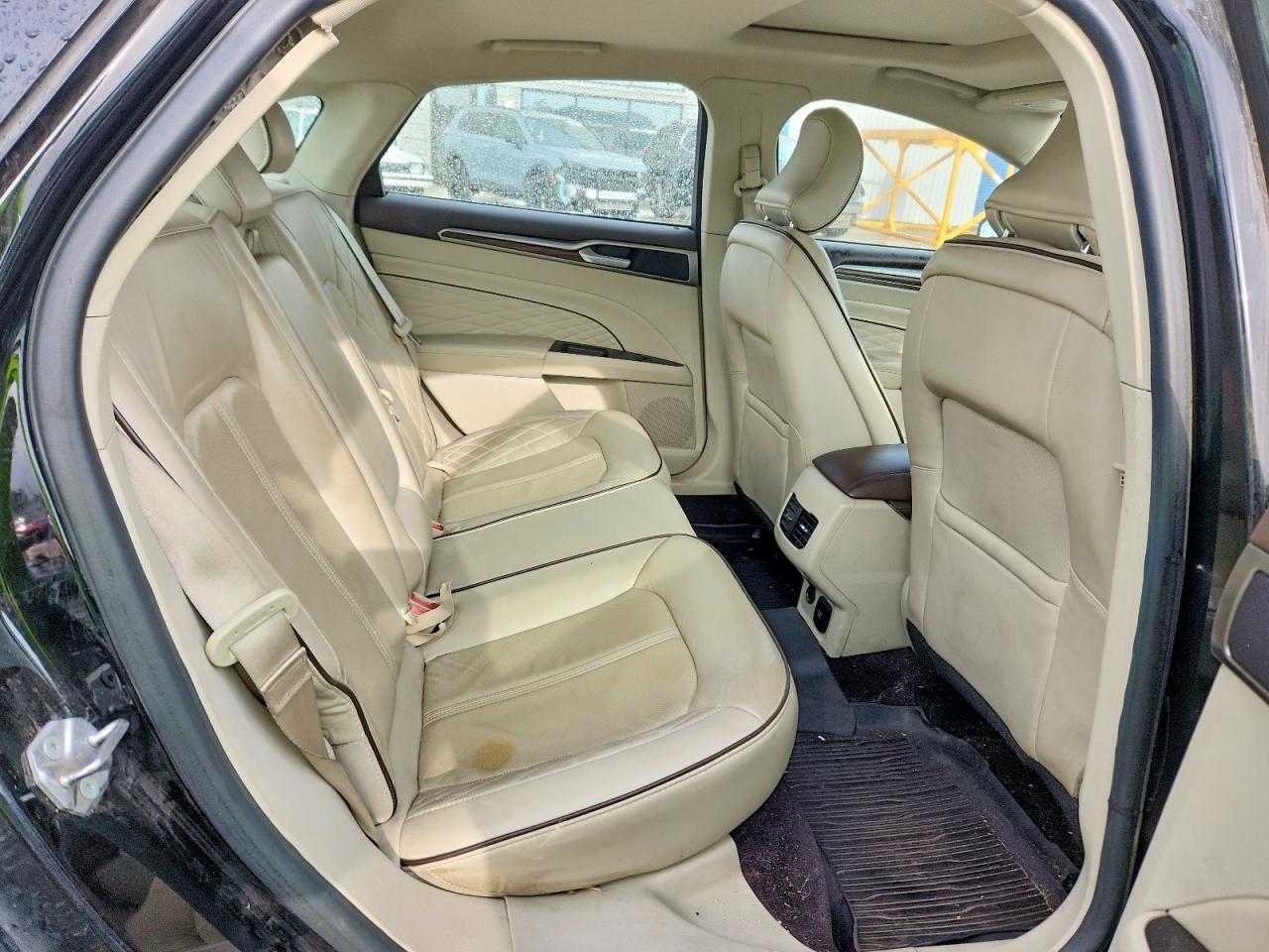 2017 Ford Fusion Titanium Phev - zdjęcie 10