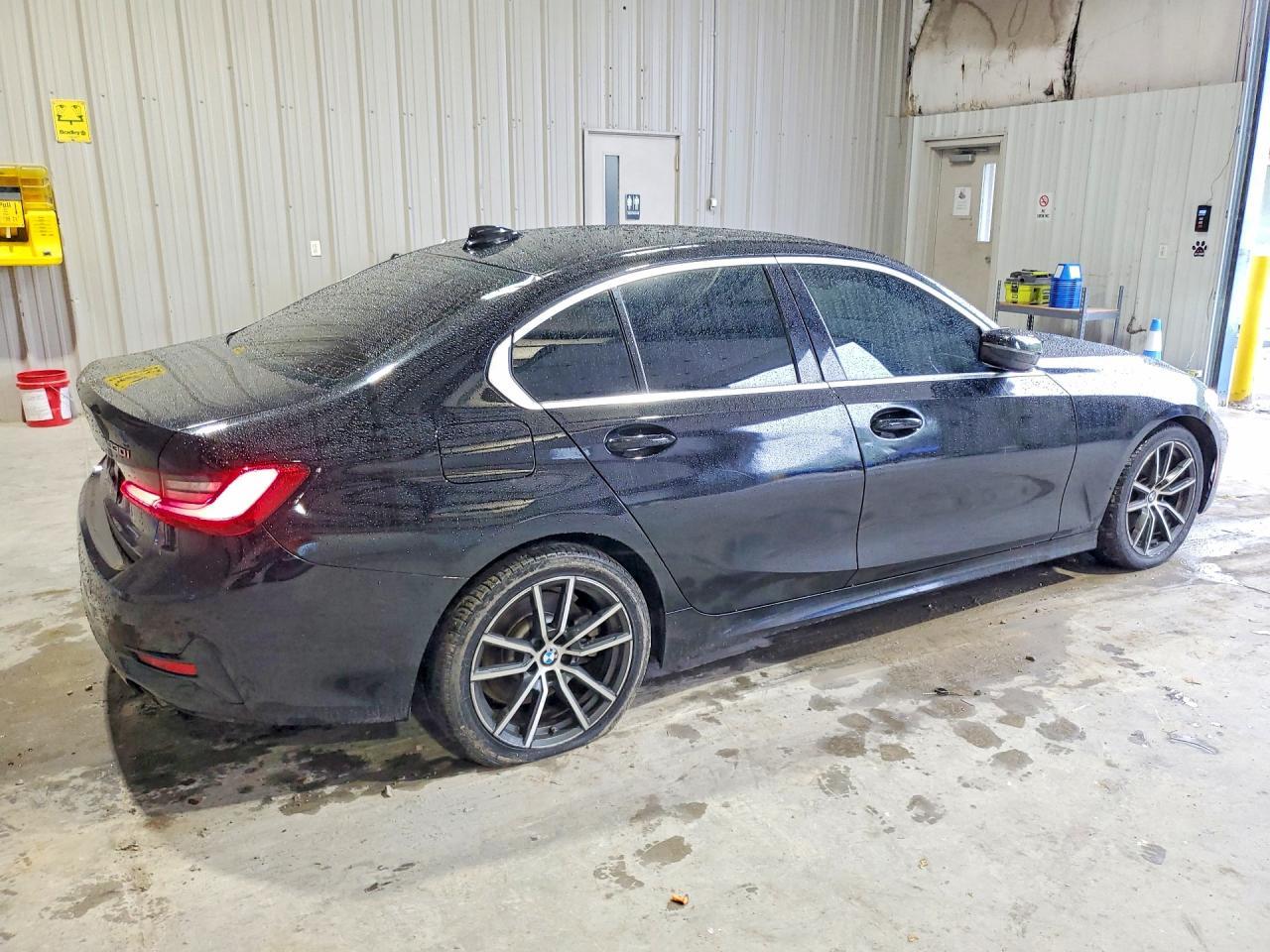BMW Seria 3 - zdjęcie 3