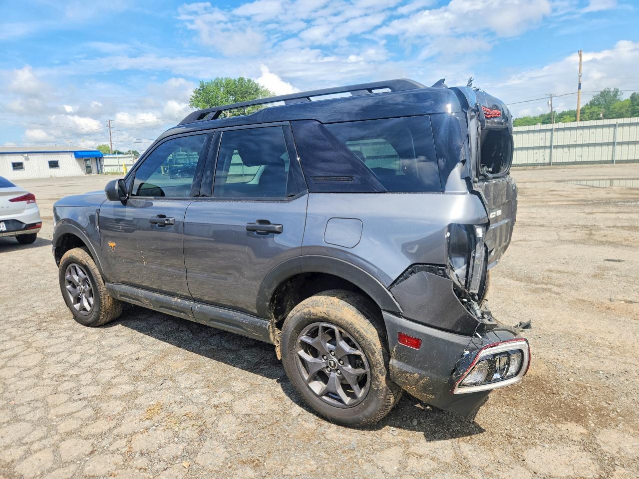 2021 Ford Bronco Sport Badlands - zdjęcie 2