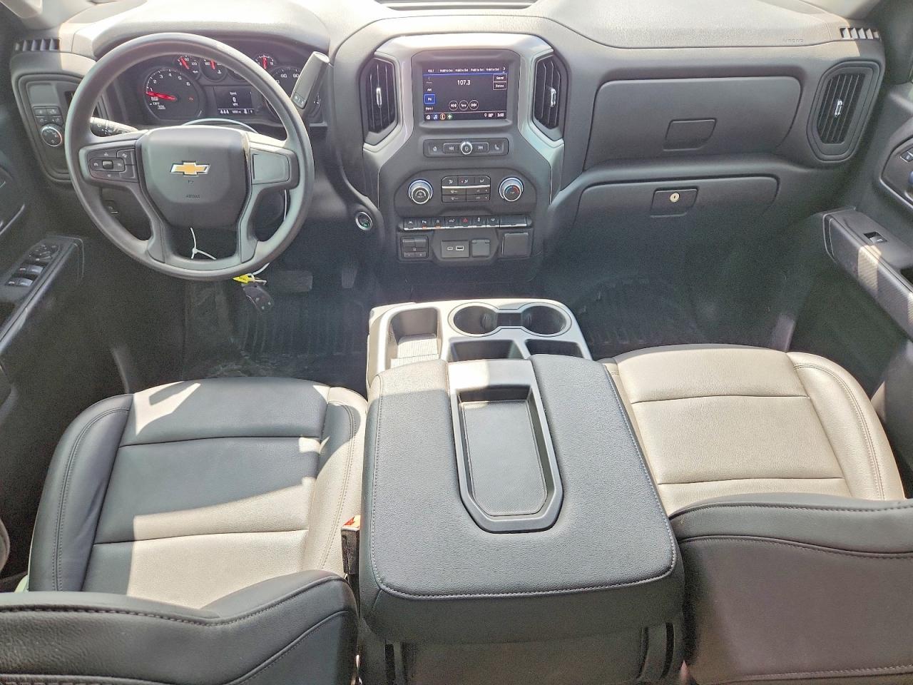 2024 Chevrolet Silverado C1500 - zdjęcie 8