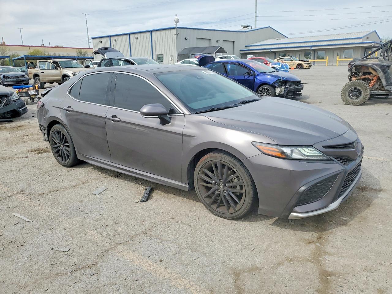 2021 Toyota Camry Xse - zdjęcie 4