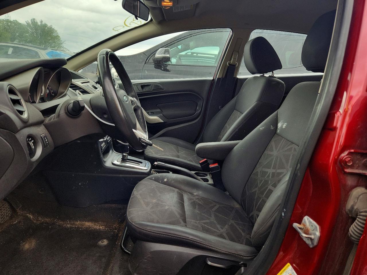 2013 Ford Fiesta Se - zdjęcie 7