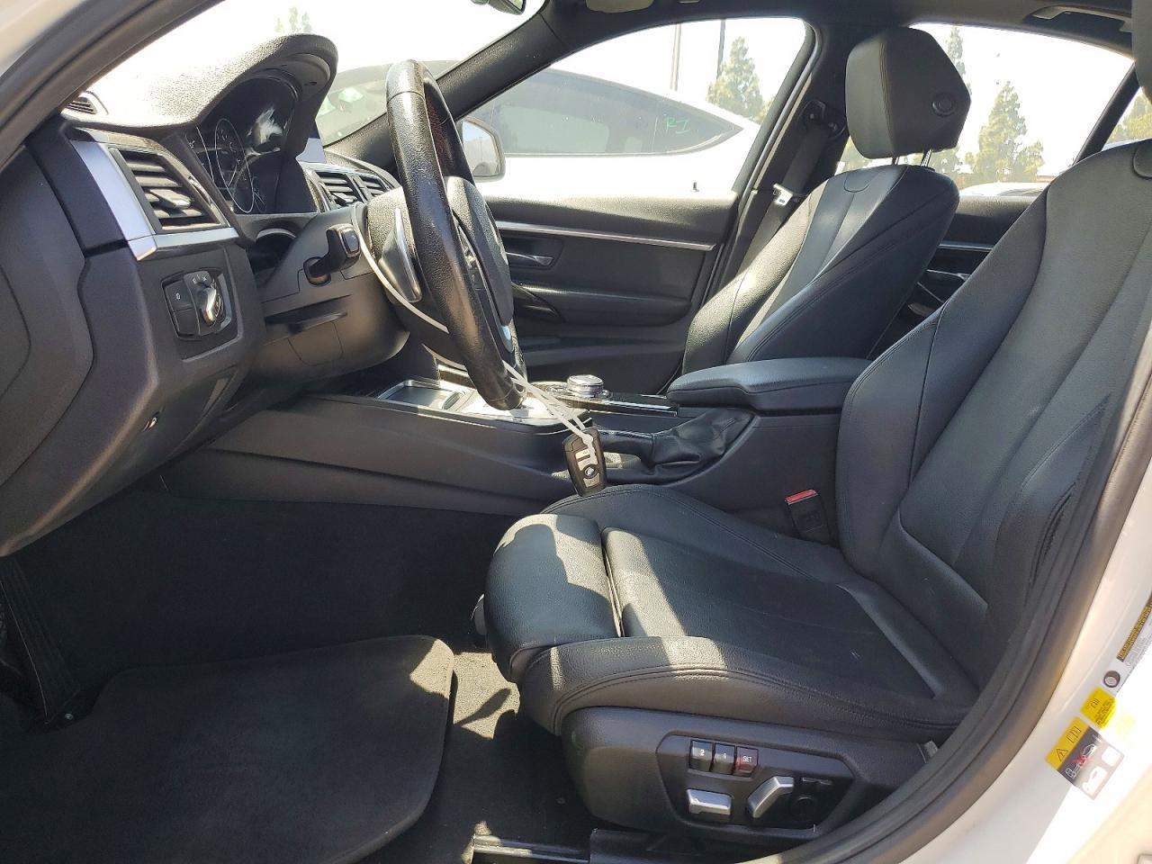2017 BMW 330E - zdjęcie 7