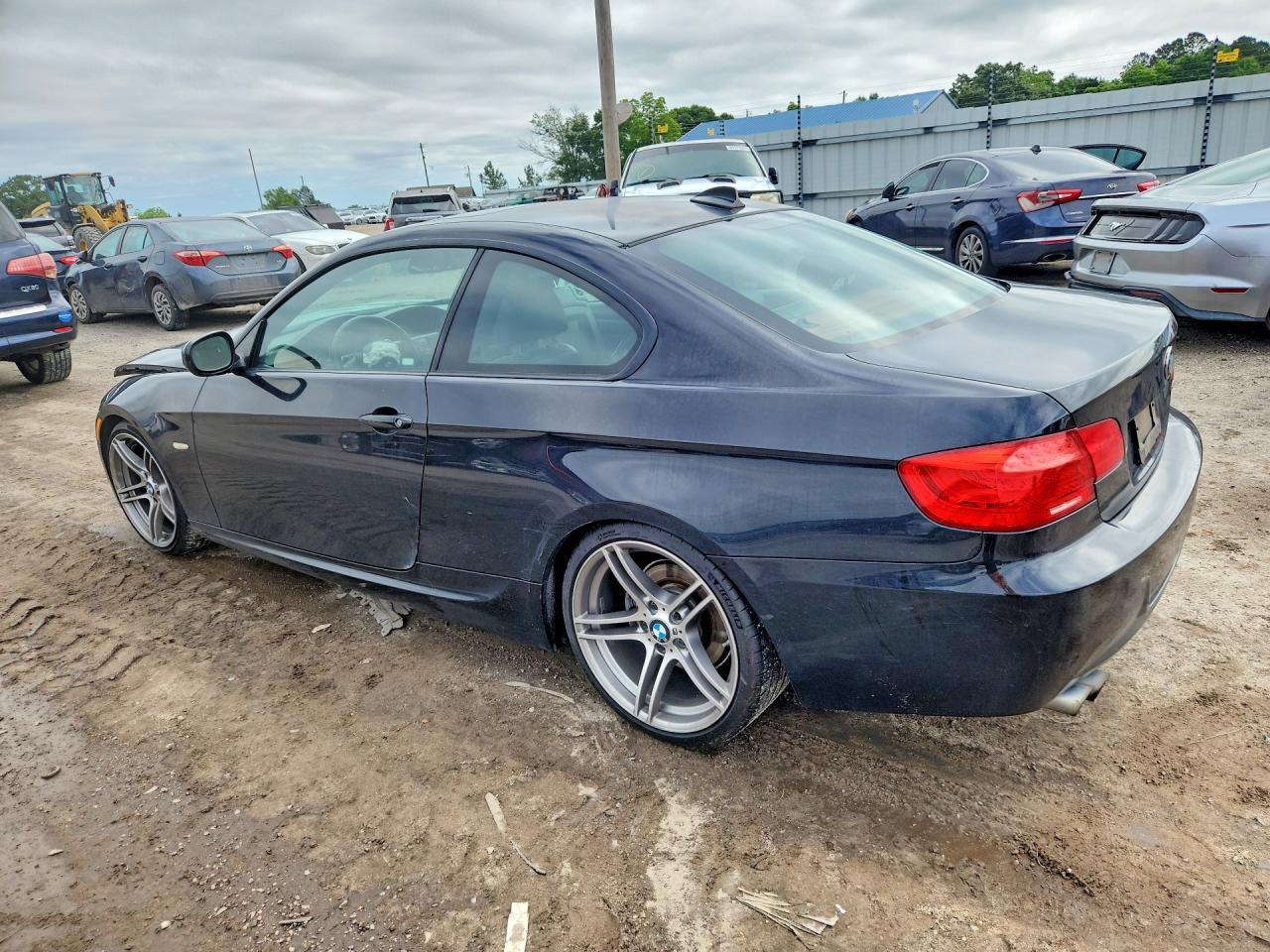 2013 BMW 328 I - zdjęcie 2