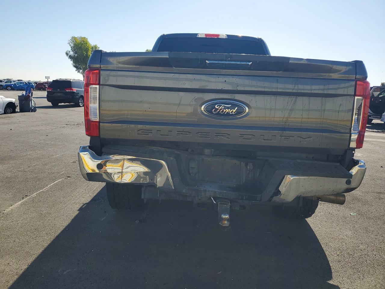 2018 Ford F250 Super Duty - zdjęcie 6