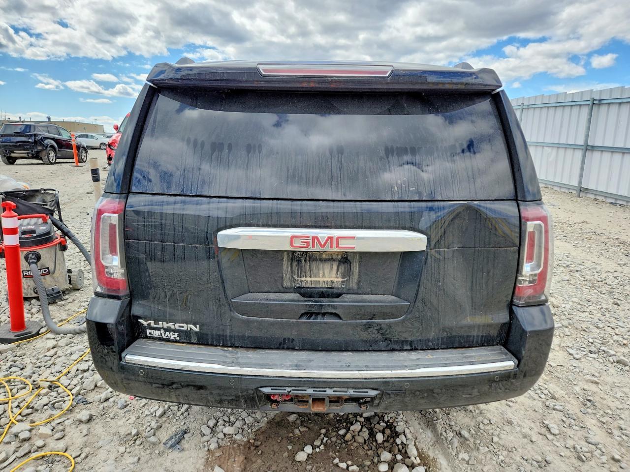2017 GMC Yukon Denali - zdjęcie 6