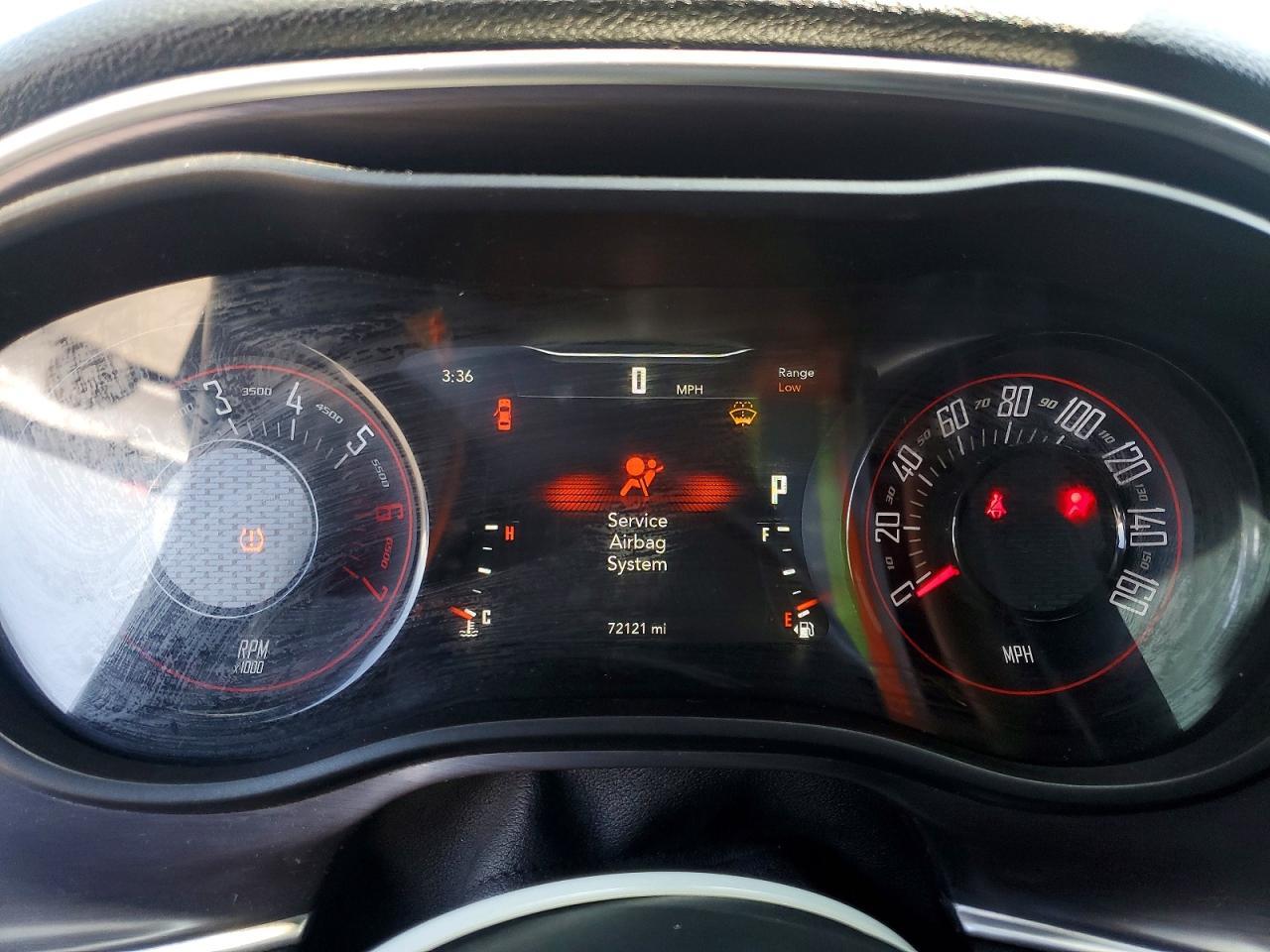 2016 Dodge Challenger - zdjęcie 9