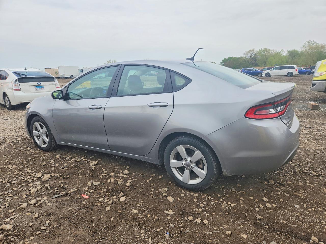2015 Dodge Dart Sxt - zdjęcie 2