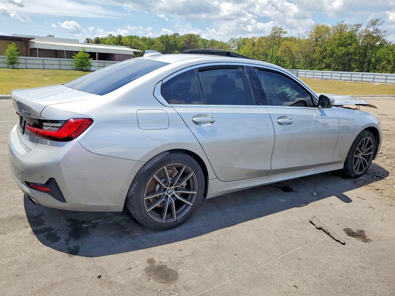 2020 BMW 330I - zdjęcie 3