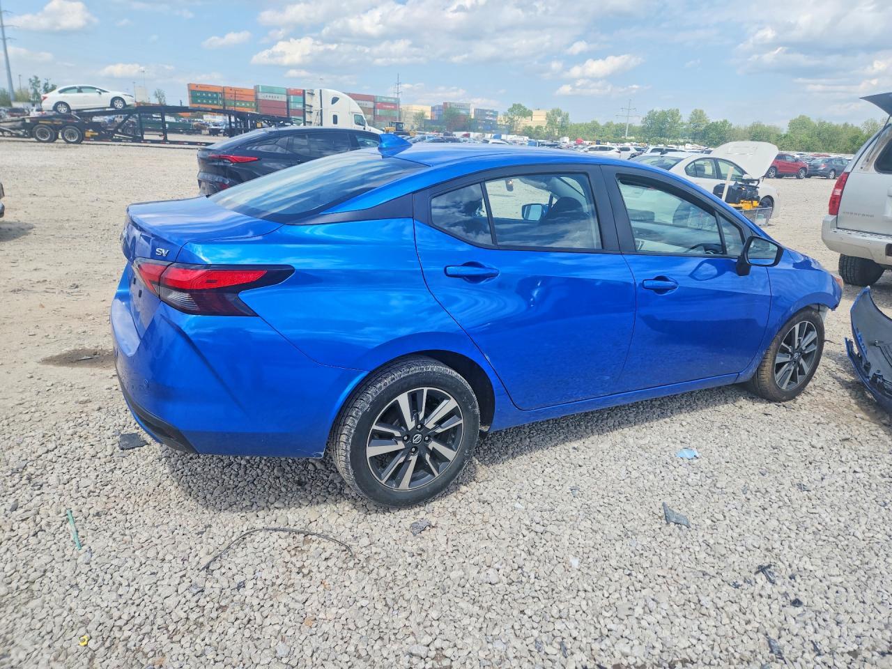 2022 Nissan Versa Sv - zdjęcie 3