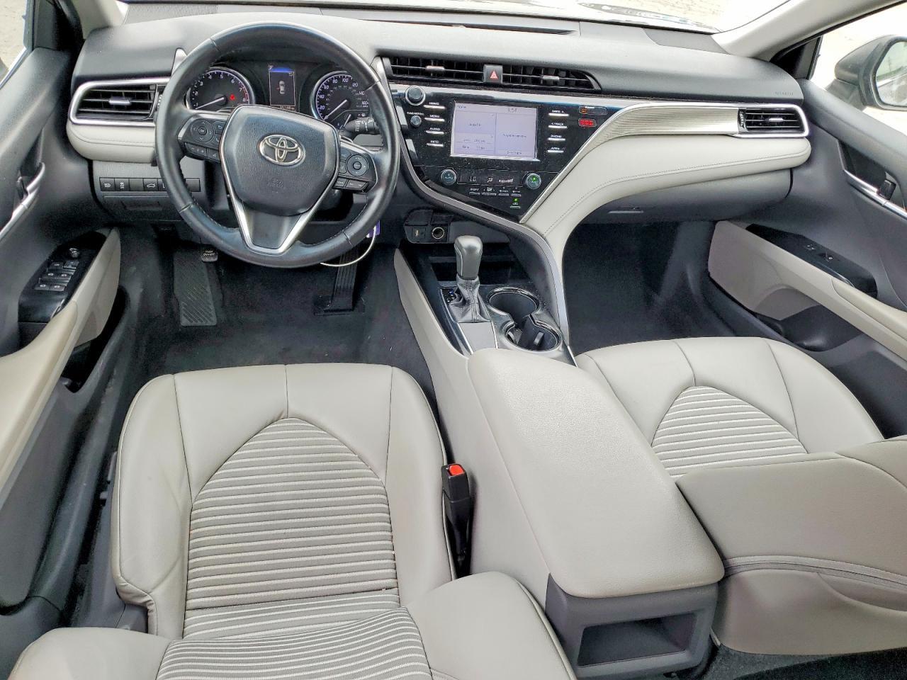 2018 Toyota Camry Se - zdjęcie 8