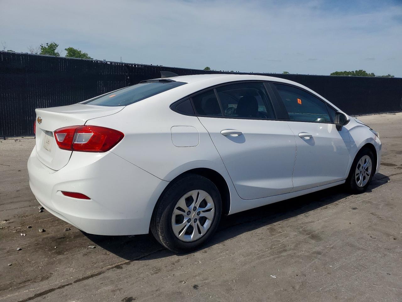 2019 Chevrolet Cruze Ls - zdjęcie 3