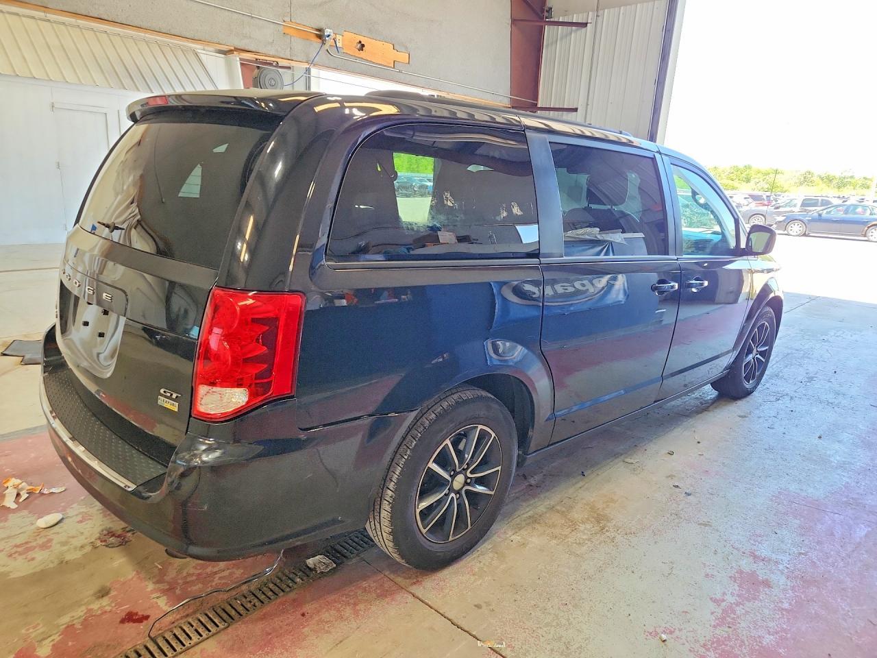 2019 Dodge Grand Caravan Gt - zdjęcie 3