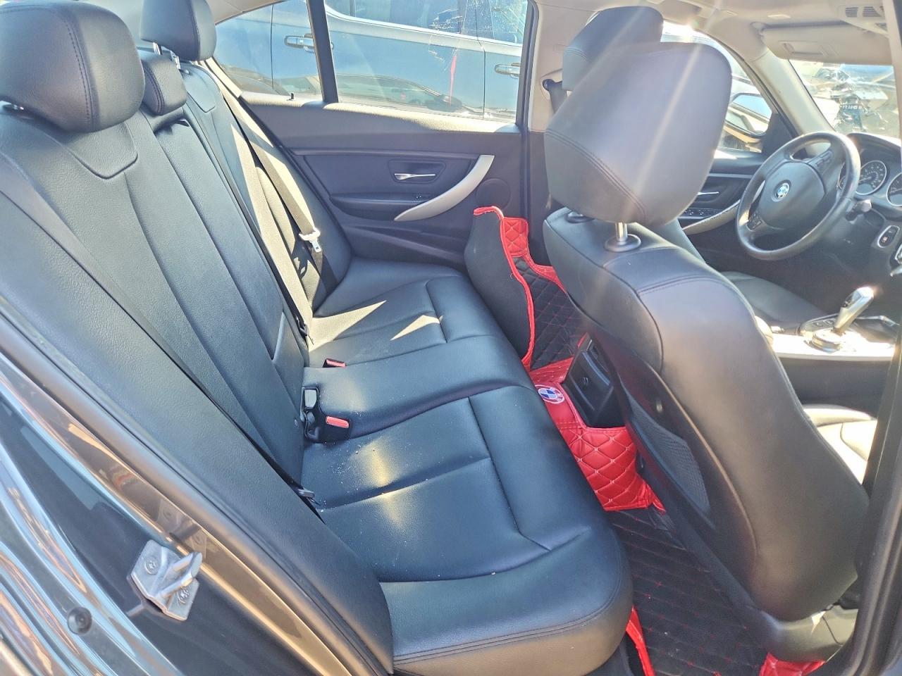 2018 BMW 320 Xi - zdjęcie 10