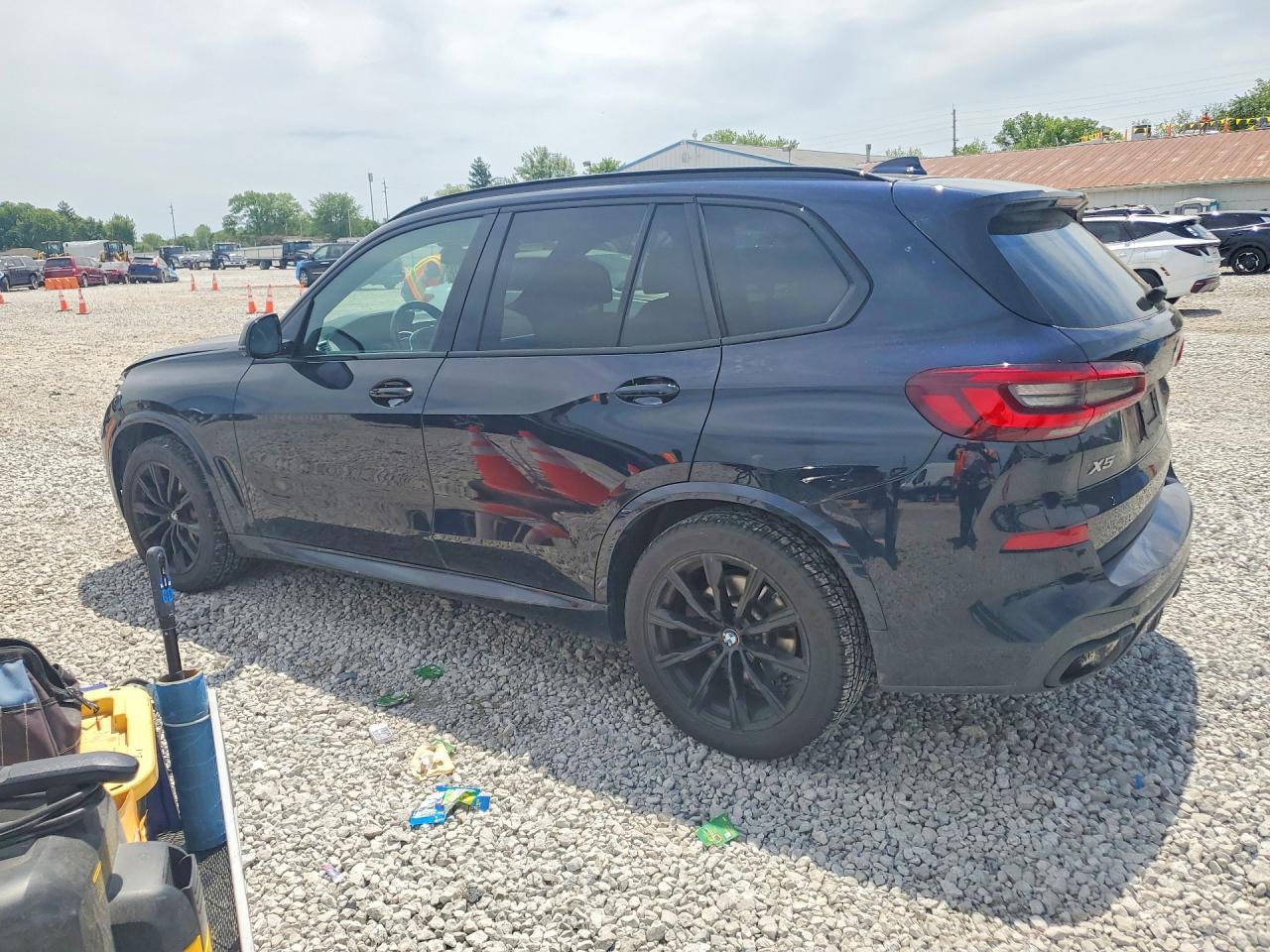 2022 BMW X5 xDrive40I - zdjęcie 2