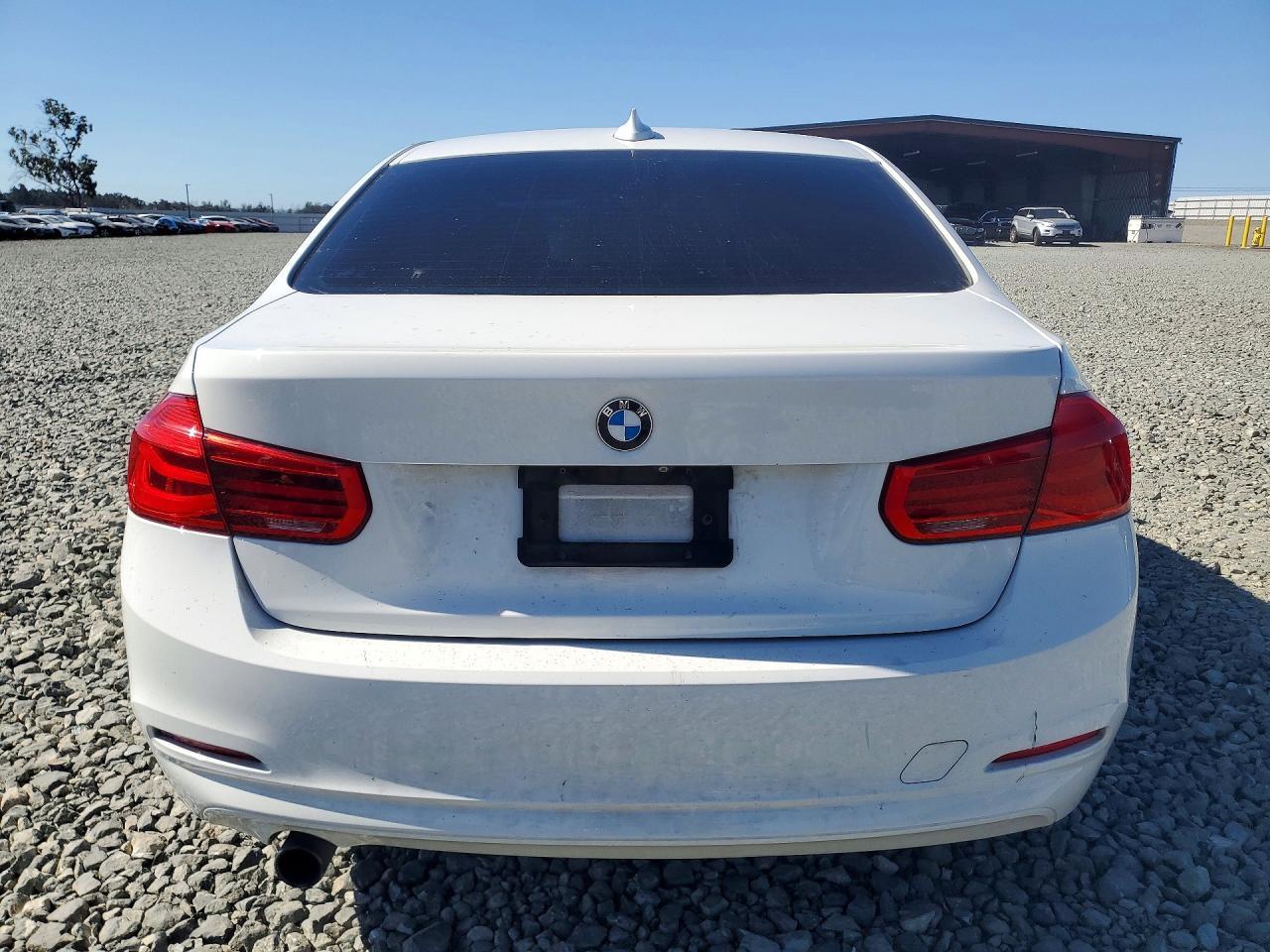2018 BMW 320 I - zdjęcie 6