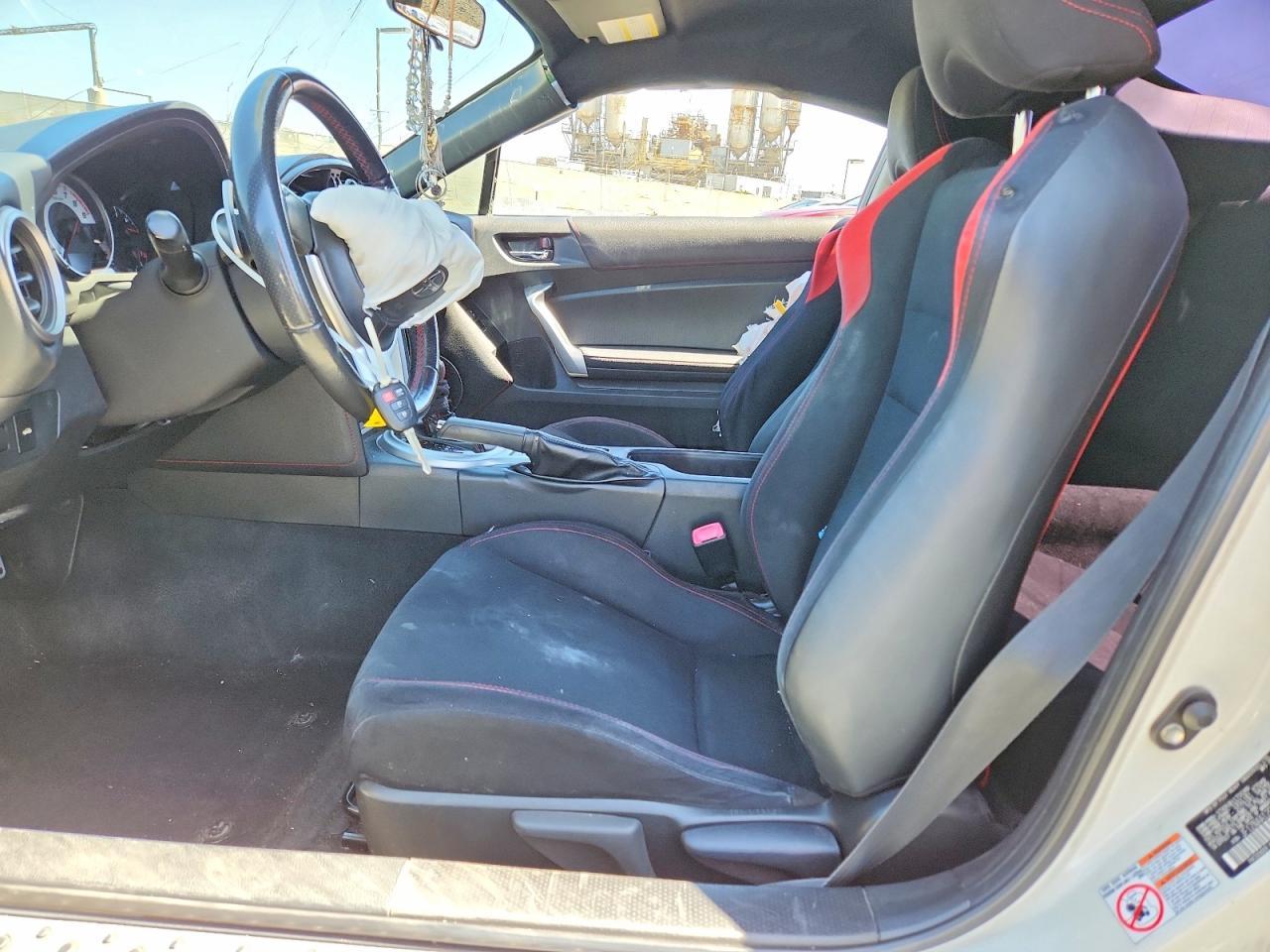 2016 Toyota Scion - zdjęcie 7