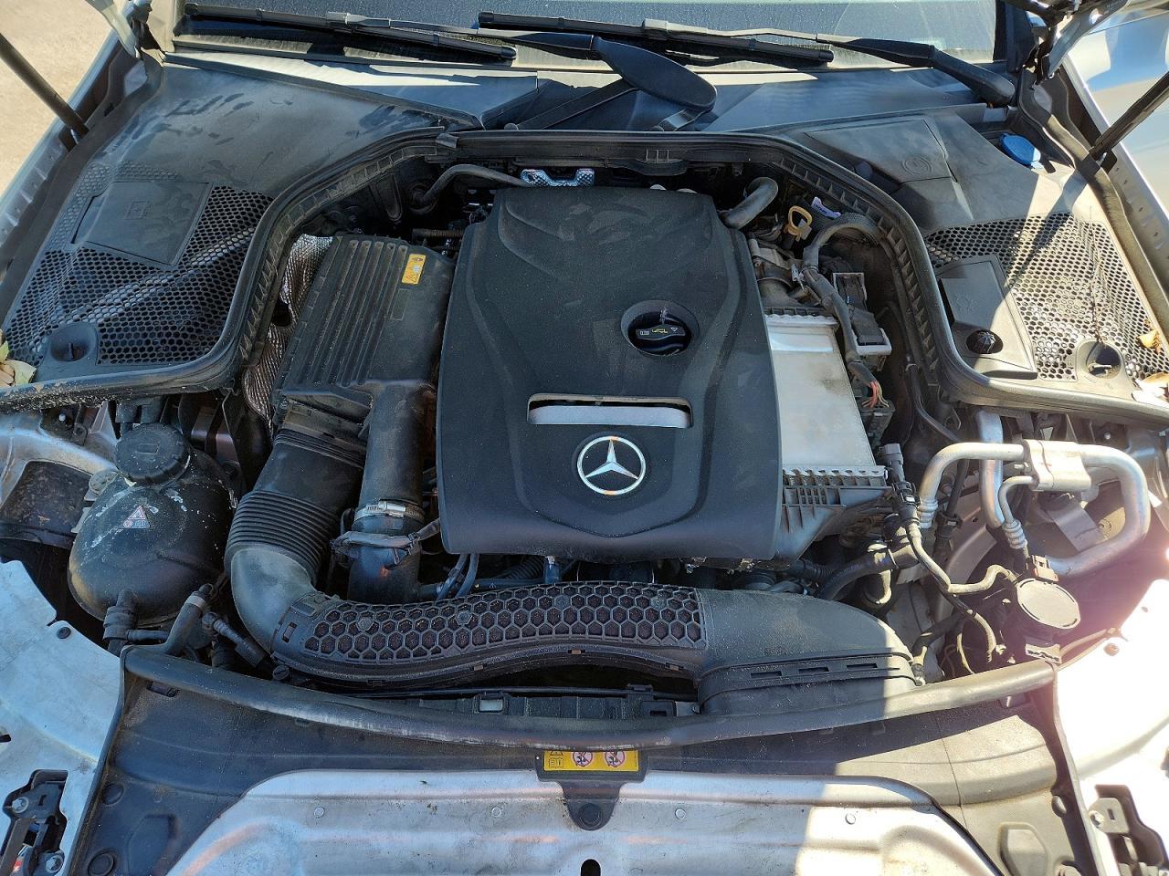 2018 Mercedes-Benz C 300 - zdjęcie 11