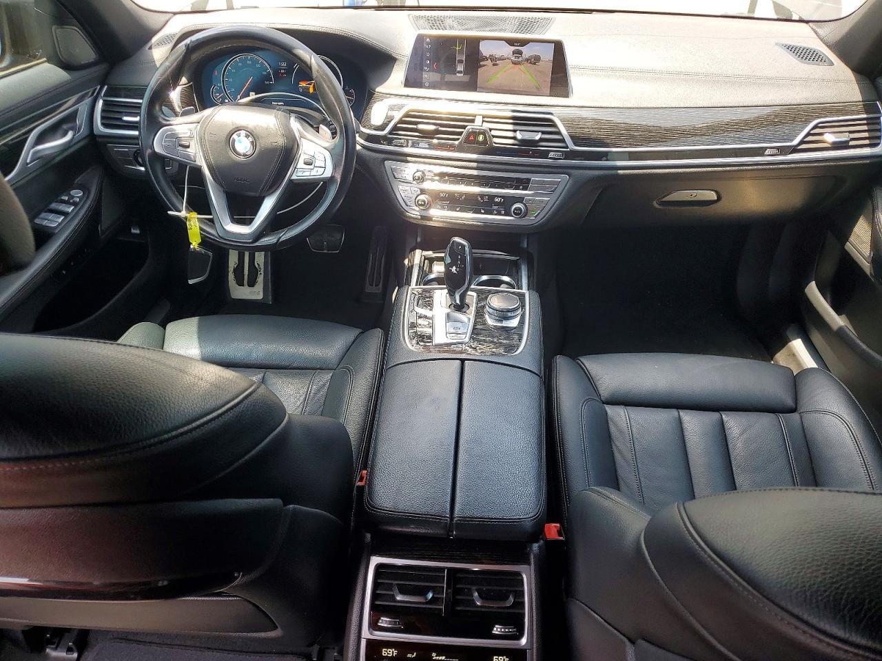 2019 BMW 740 I - zdjęcie 8