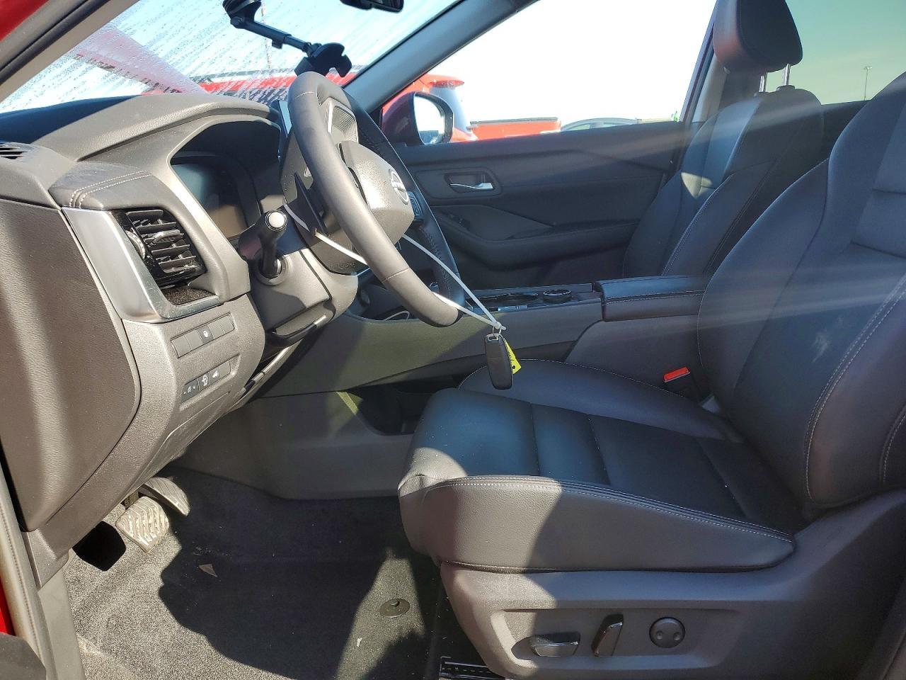 2025 Nissan Rogue Sl - zdjęcie 7