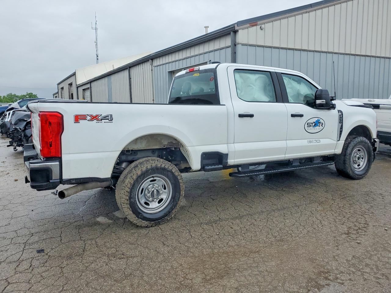 2024 Ford F250 Super Duty - zdjęcie 3