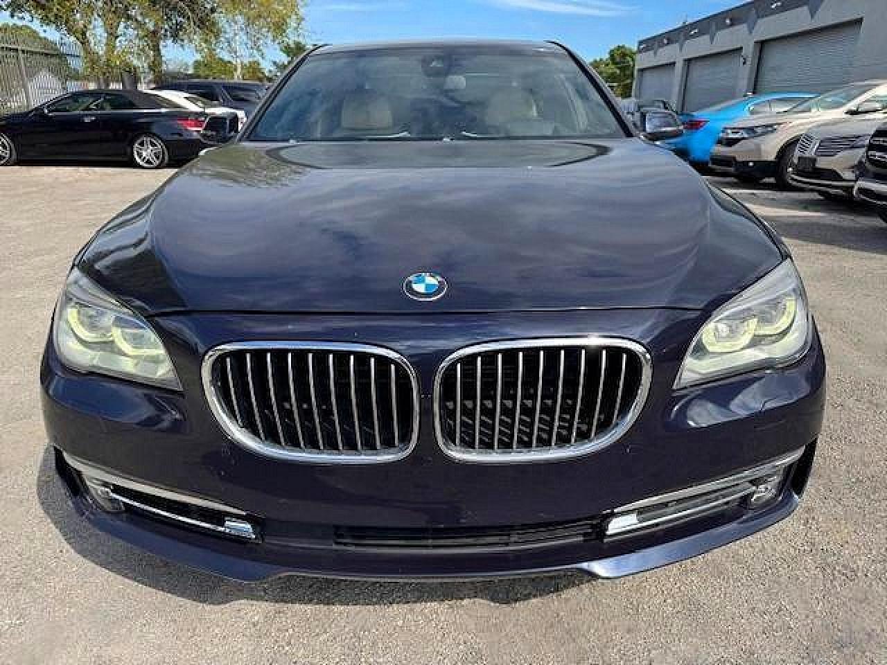 2015 BMW 750 Xi - zdjęcie 5