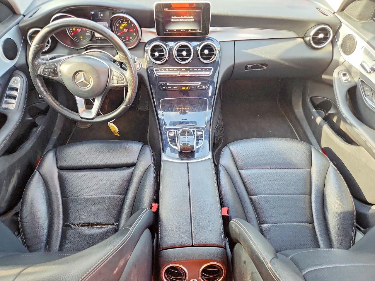 2016 Mercedes-Benz C 300 - zdjęcie 8