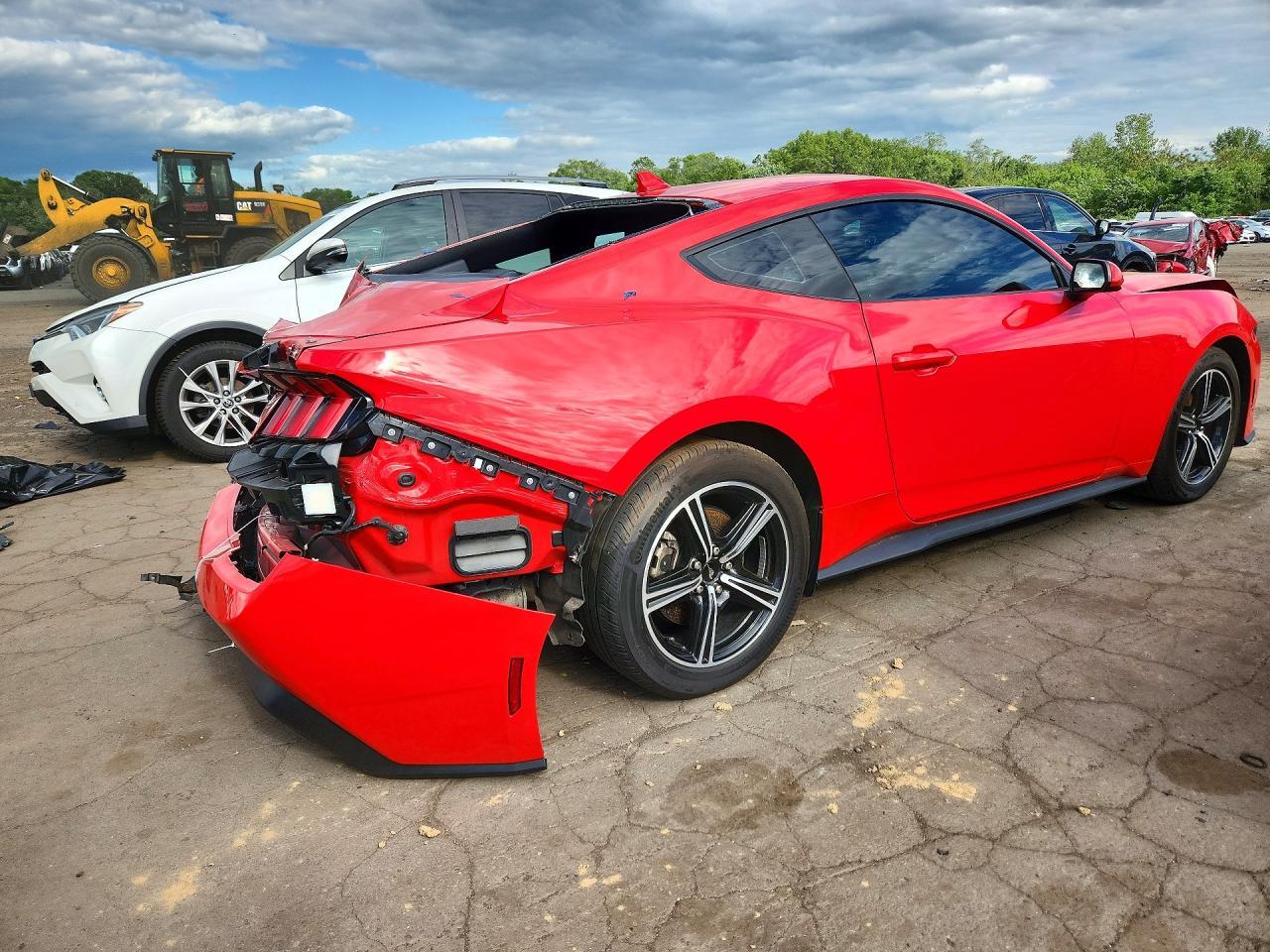 2024 Ford Mustang - zdjęcie 3
