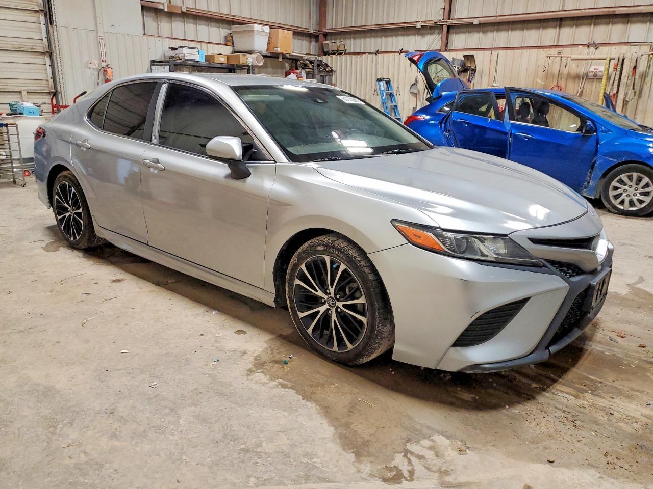 2018 Toyota Camry Se - zdjęcie 4