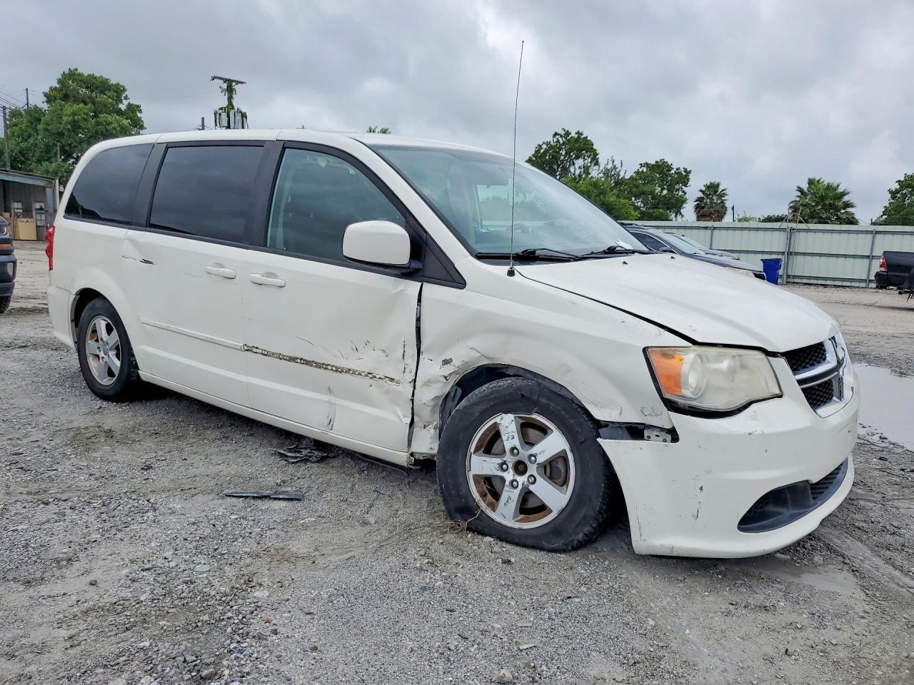 2013 Dodge Grand Caravan Sxt - zdjęcie 4