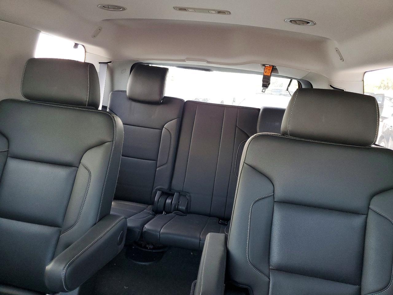 2018 Chevrolet Tahoe C1500 Premier - zdjęcie 10