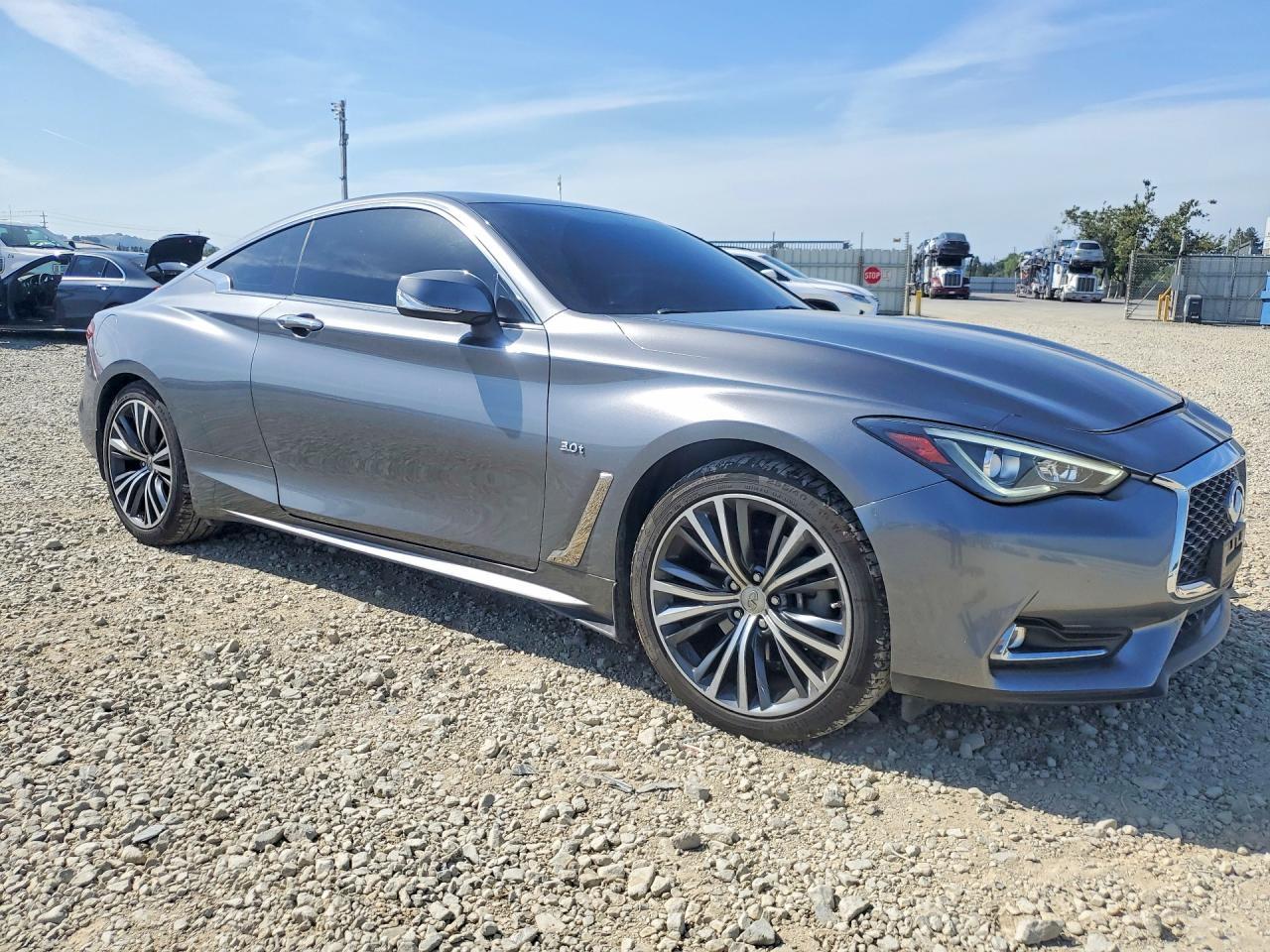 2017 Infiniti Q60 3.0T Premium - zdjęcie 4