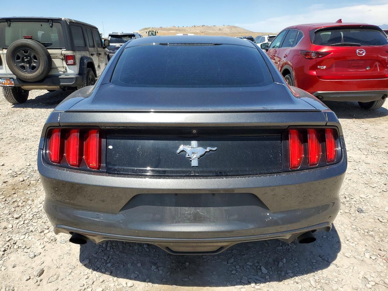 2015 Ford Mustang - zdjęcie 6