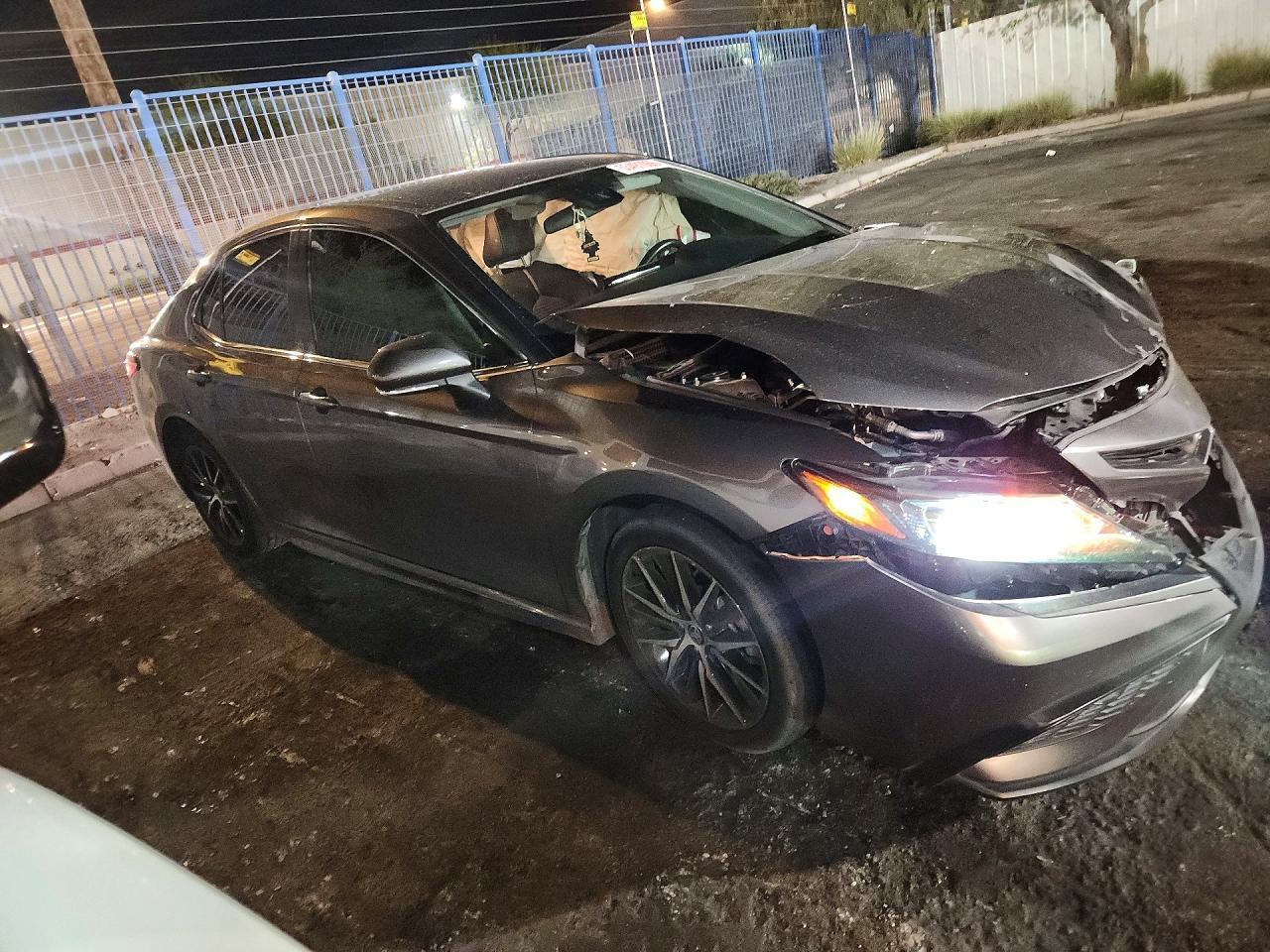 2024 Toyota Camry Se - zdjęcie 4