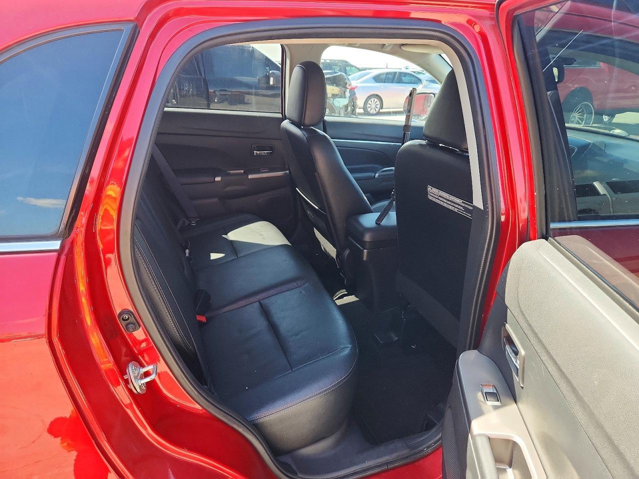 2018 Mitsubishi Outlander - zdjęcie 10