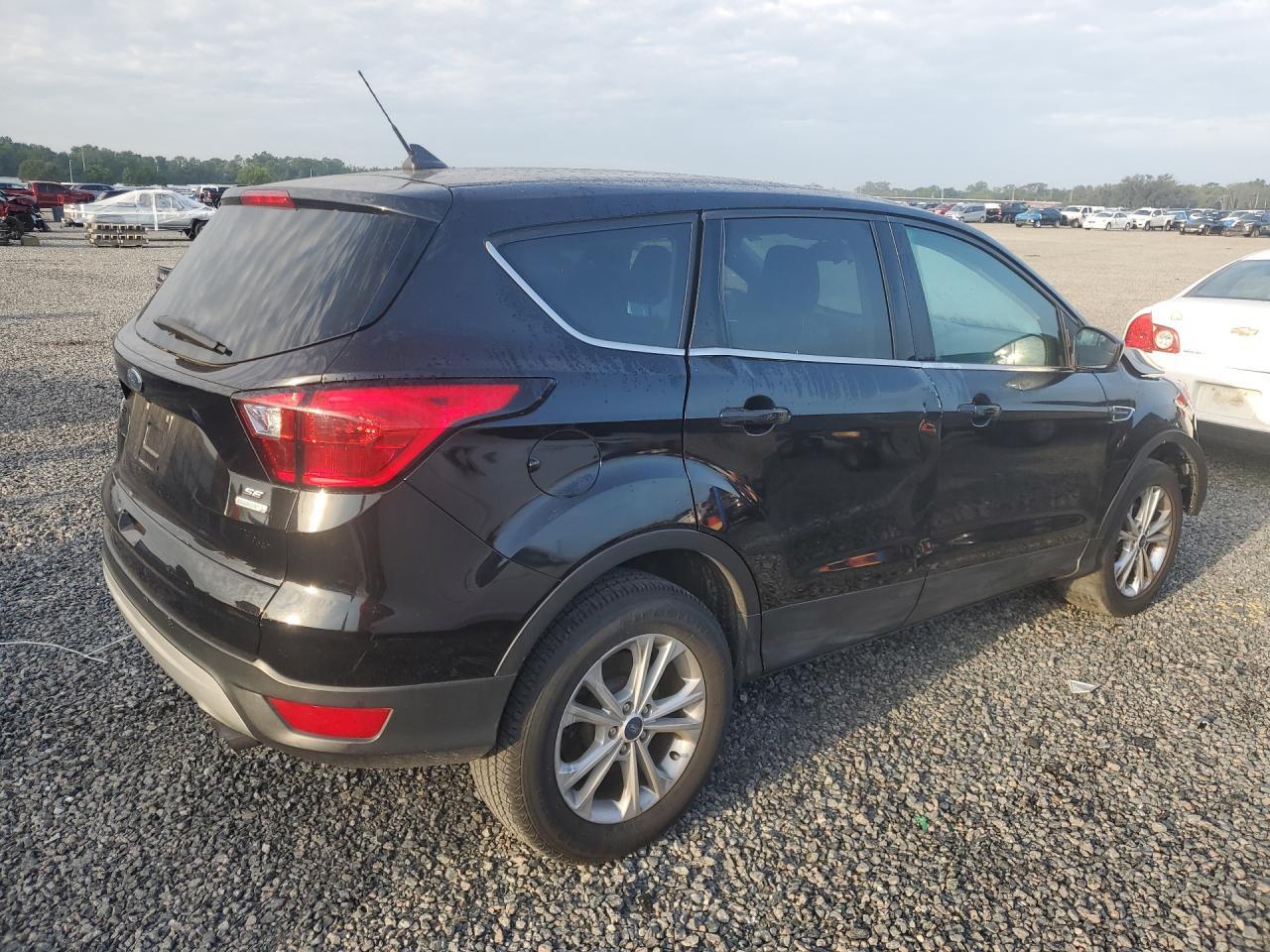 2019 Ford Escape Se - zdjęcie 3