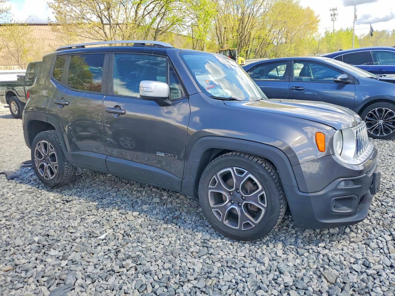 2017 Jeep Renegade Limited - zdjęcie 4