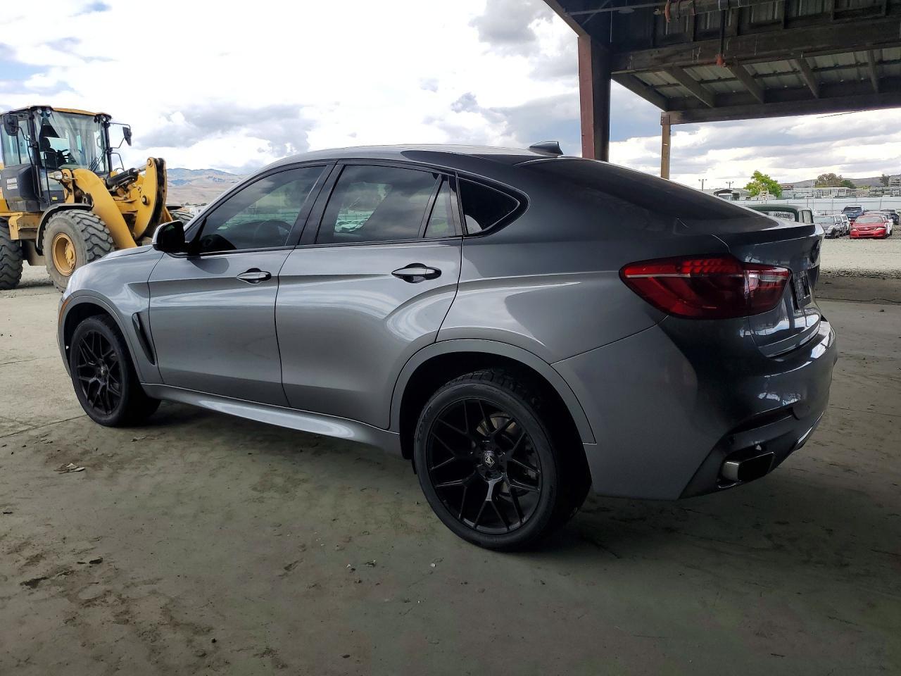 2015 BMW X6 xDrive35I - zdjęcie 2