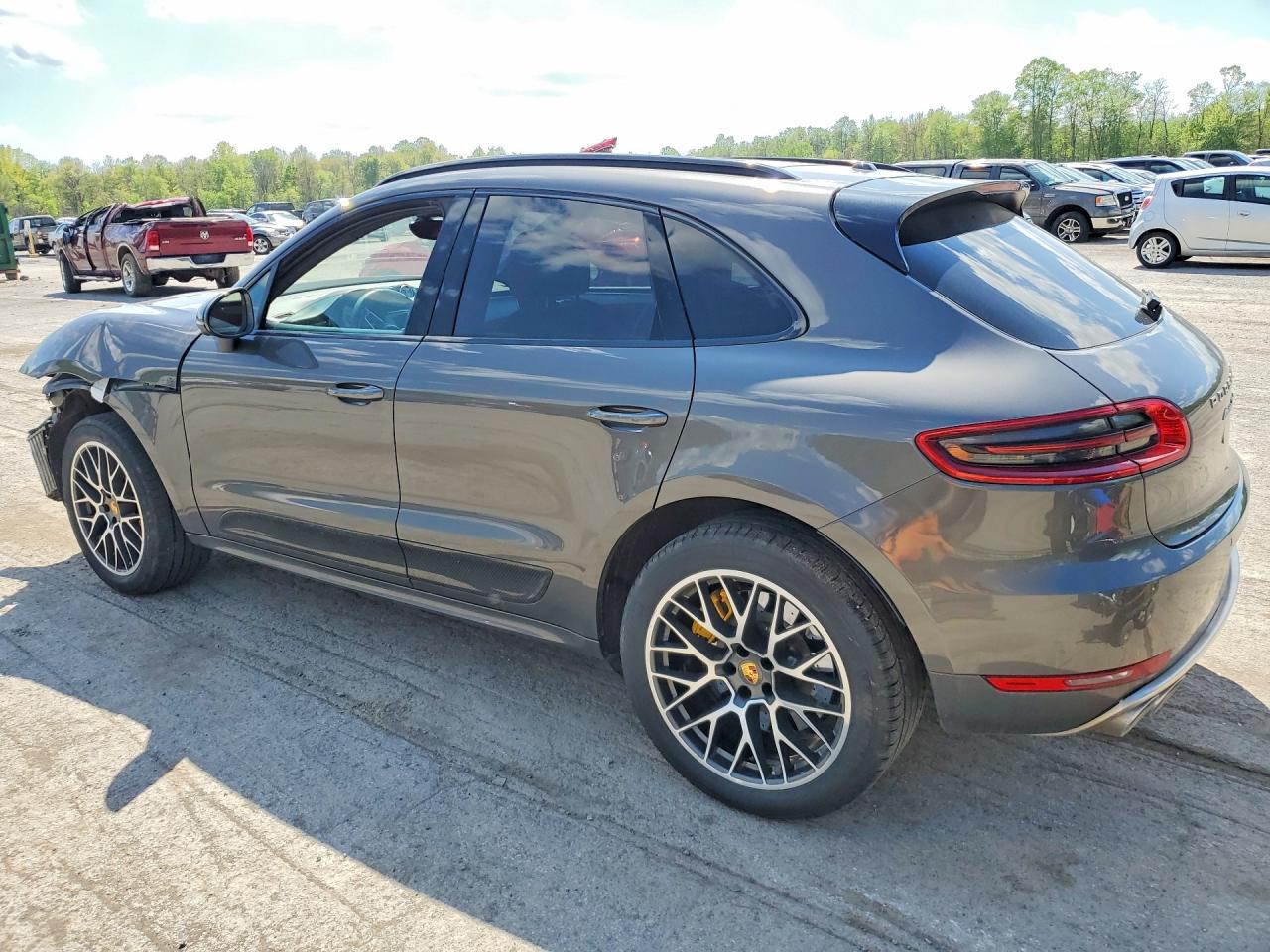 2016 Porsche Macan Turbo - zdjęcie 2