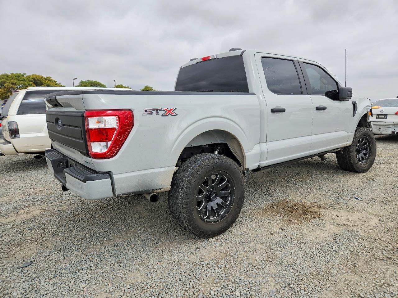 2023 Ford F150 - zdjęcie 3