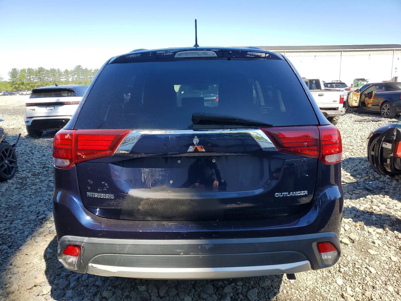 2016 Mitsubishi Outlander Se - zdjęcie 6