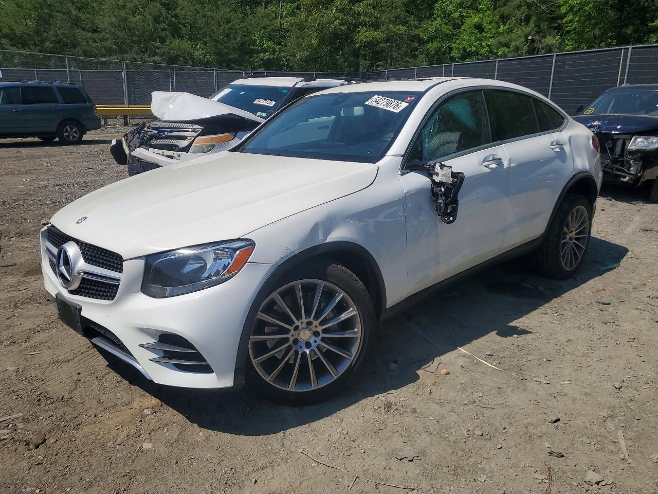 2017 Mercedes-Benz Glc Coupe 300 4Matic - zdjęcie główne